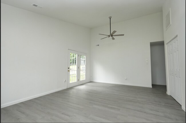 Building Photo - A beautiful house available in Williford