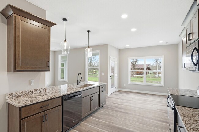 Building Photo - 1044 Stonehaven Dr