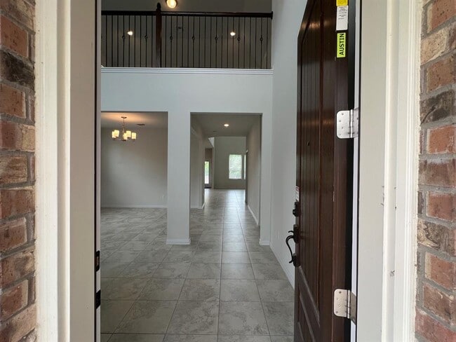 Building Photo - 2018 Matlock Cir