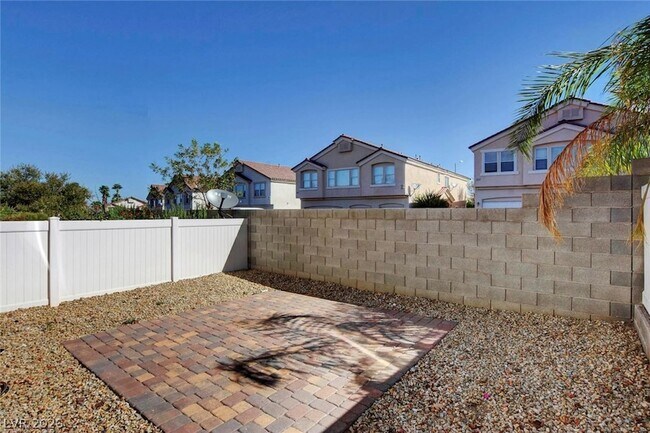 Building Photo - 2576 Velez Valley Way