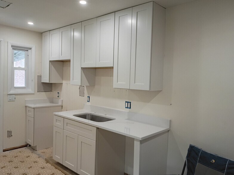 Building Photo - 2910 Fenimore Rd