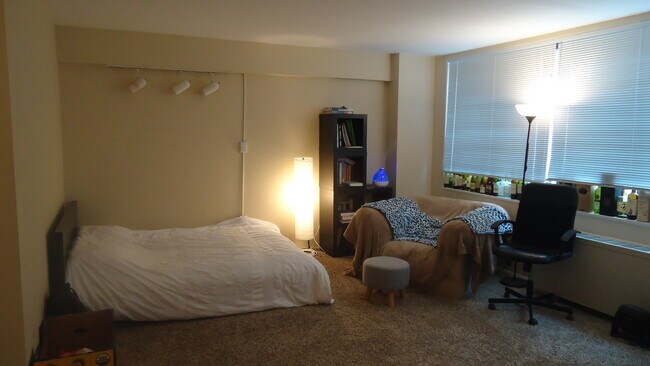 Building Photo - 2030 F St NW