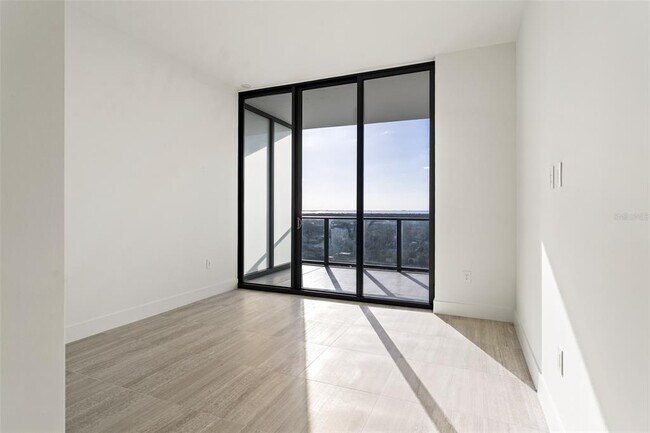 Building Photo - 3015 S Ysabella Ave