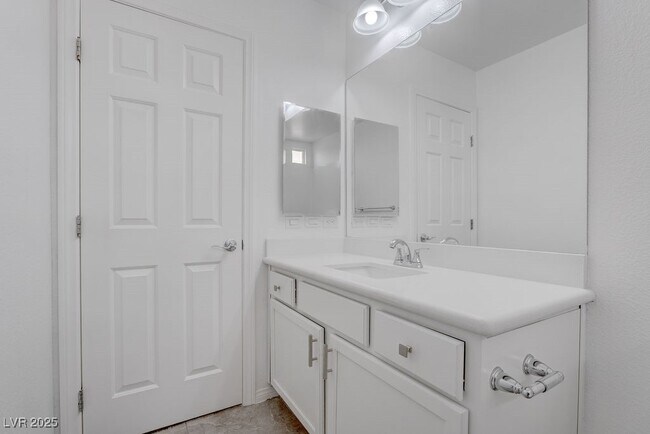 Building Photo - 6027 Gordon Creek Ave