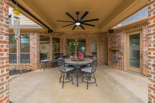 Building Photo - 109 Meadowlands Dr