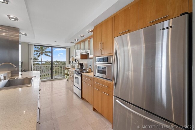 Building Photo - 3360 S Ocean Blvd