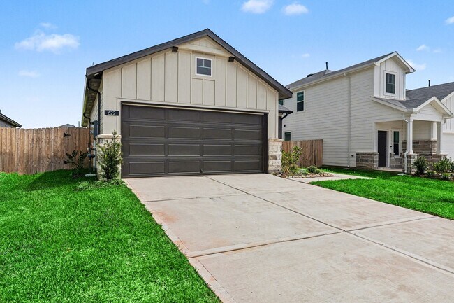 Building Photo - 622 Amber Fls Dr