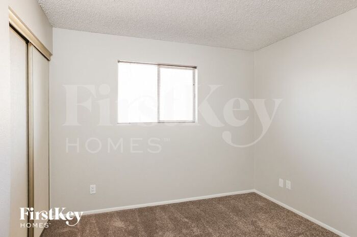 Building Photo - 4431 W Sierra St