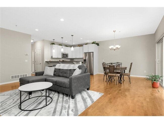 Building Photo - 17710 Valley Cove Ct