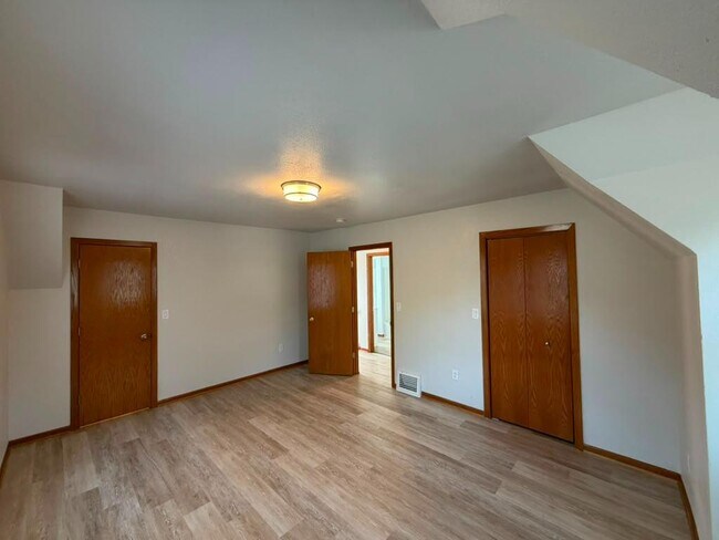 Building Photo - 4640 N 54th St