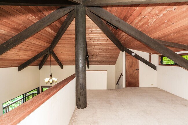 Building Photo - 3368A Anoai Pl