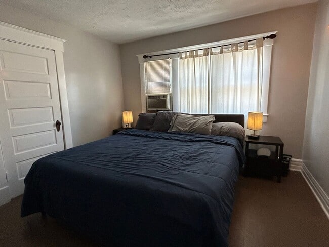 Building Photo - Deer Park 3 Bed 2 Bath Bungalow
