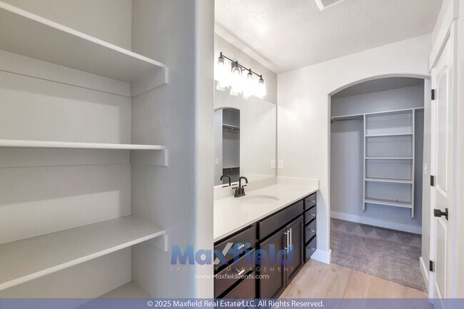 Building Photo - Great Townhome in Lehi - 3BD - 2BTH - 2GAR...