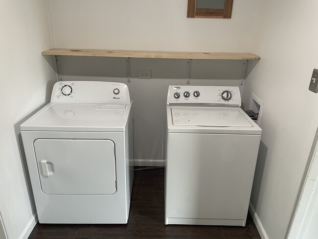 Building Photo - 7303 Carol Dr