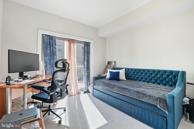 Building Photo - 707 Thomas Ln