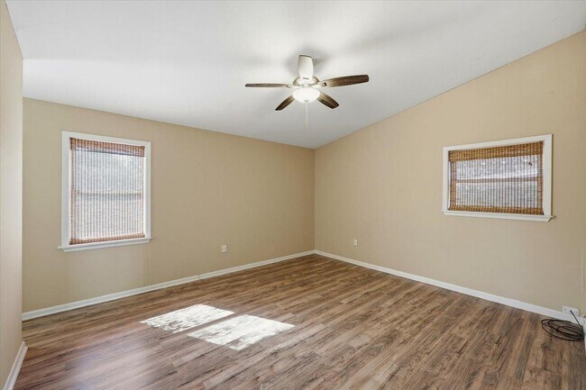 Building Photo - 1206 Arlington St