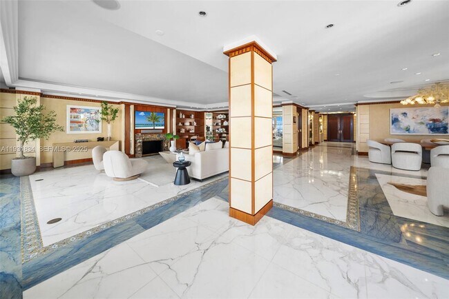 Building Photo - 7471 Fisher Island Dr