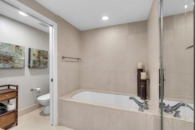 Building Photo - 6899 Collins Ave