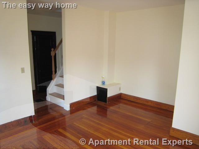 Building Photo - 79 Capen St