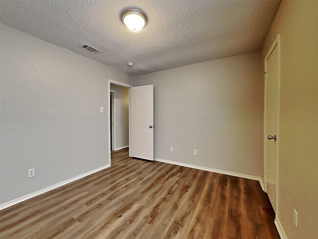 Building Photo - 3 BR/2BA | Renovated Single Family Home | 2-Car Garage | Gated backyard
