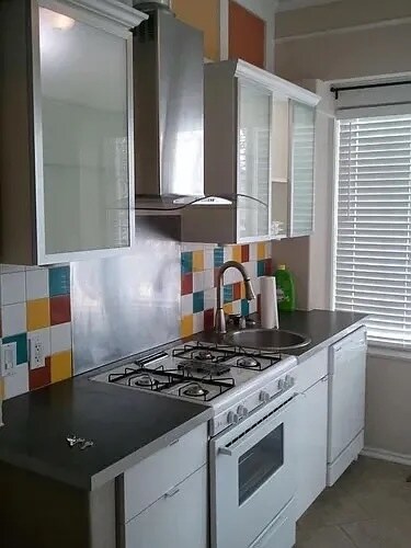 Building Photo - 433 S Douglas St