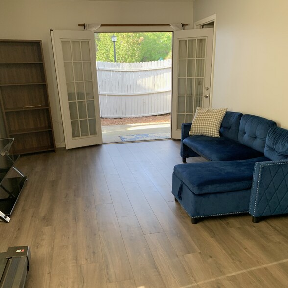 Building Photo - 1200 Zion Dr