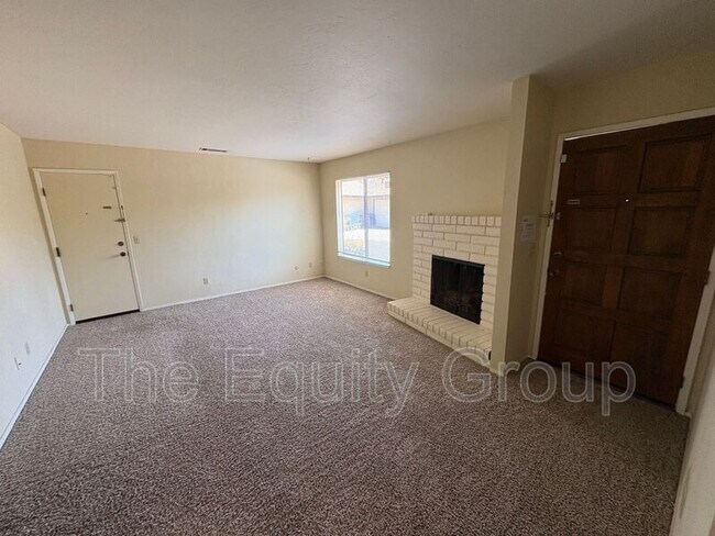 Building Photo - 811 W Arlen Ct