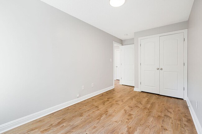 Building Photo - Newly Renovated 3-Bedroom Home with Modern...