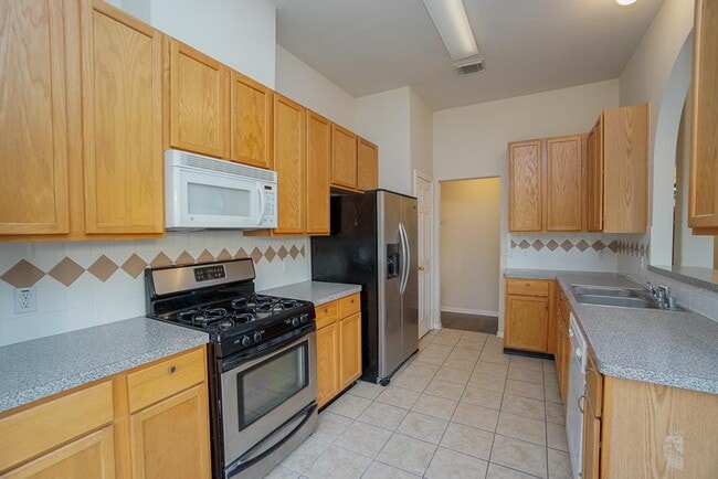 Building Photo - 18818 Dural Dr