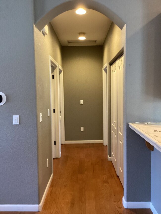 Building Photo - NOW AVAILABLE!! BEAUTIFUL GUSTINE HOME LOCATED IN GATED COMMUNITY