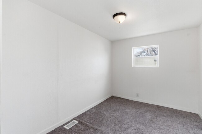 Building Photo - 107 Gumbo Dr