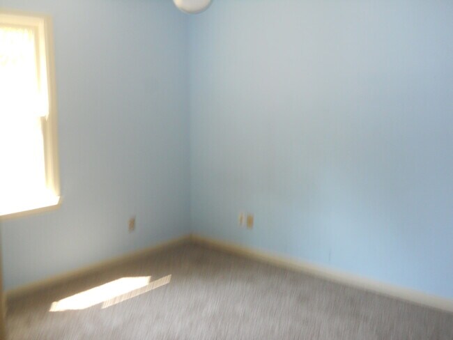 Building Photo - 1701 4th Pl