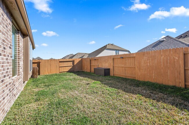 Building Photo - 13105 Sapphire Lake Ln