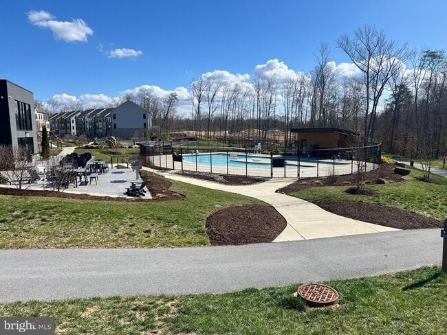 Building Photo - 3485 Cormorant Dr