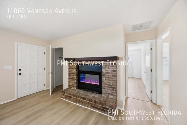 Building Photo - 11069 Vanessa Ave