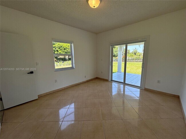 Building Photo - 6611 SW 99th Ave