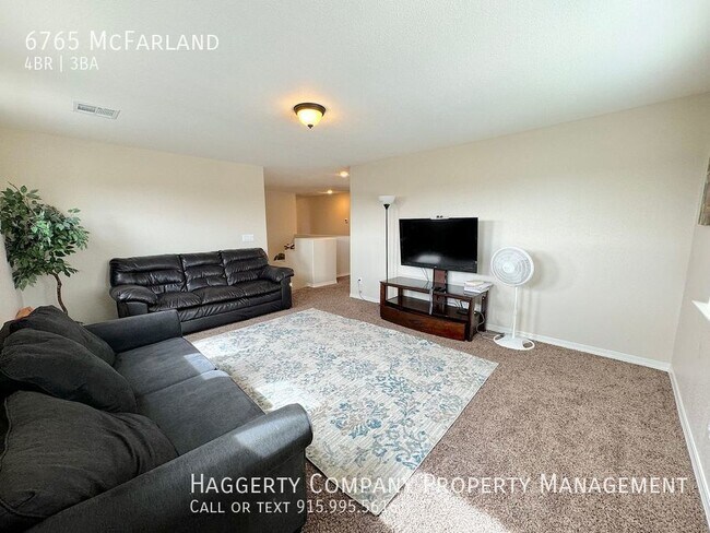 Building Photo - West El Paso 4 bed Refrig A/C with 3 car g...