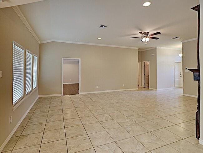Building Photo - *No Application Fee* $500 Off 1st Month - ...