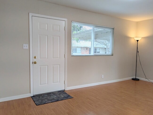 Building Photo - 7327 Starward Dr