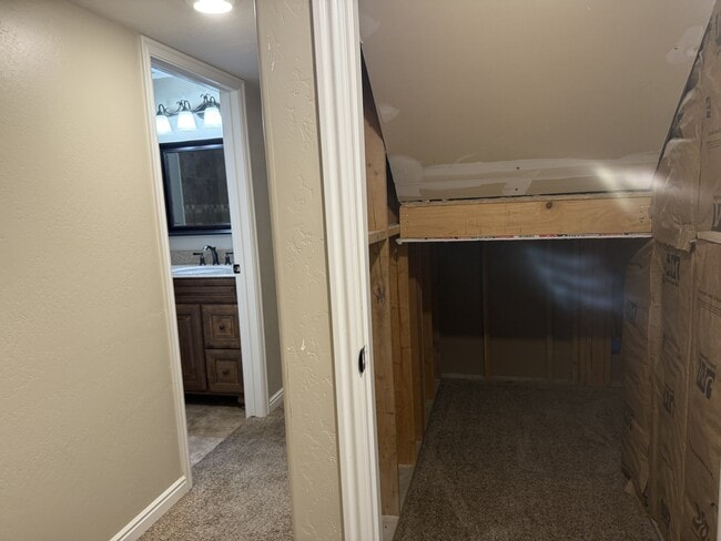 Building Photo - 7691 Willow Walk Ln