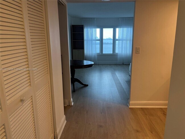 Building Photo - 11111 Biscayne Blvd