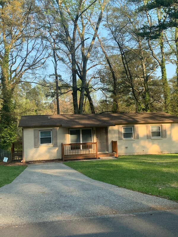 Building Photo - 4838 Bartlett Rd