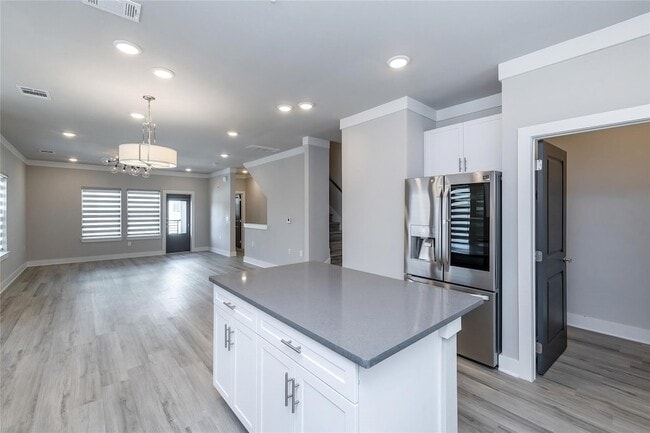 Building Photo - 3301 Wynwood Dr