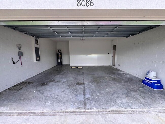 Building Photo - 8086 Pelican Reed Cir