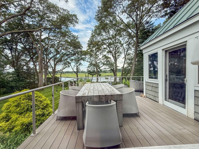 Building Photo - 52 Shorehaven Rd