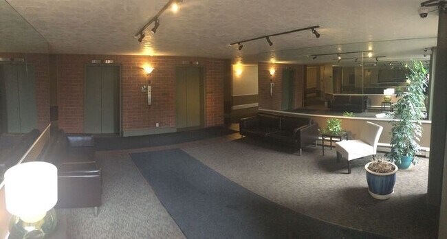 Building Photo - Modern Downtown Condo with Secure Access at Arlington Place