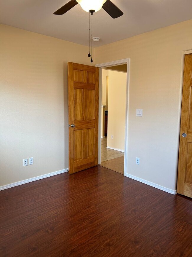 Building Photo - 7603 Mesa Del Oro Ln