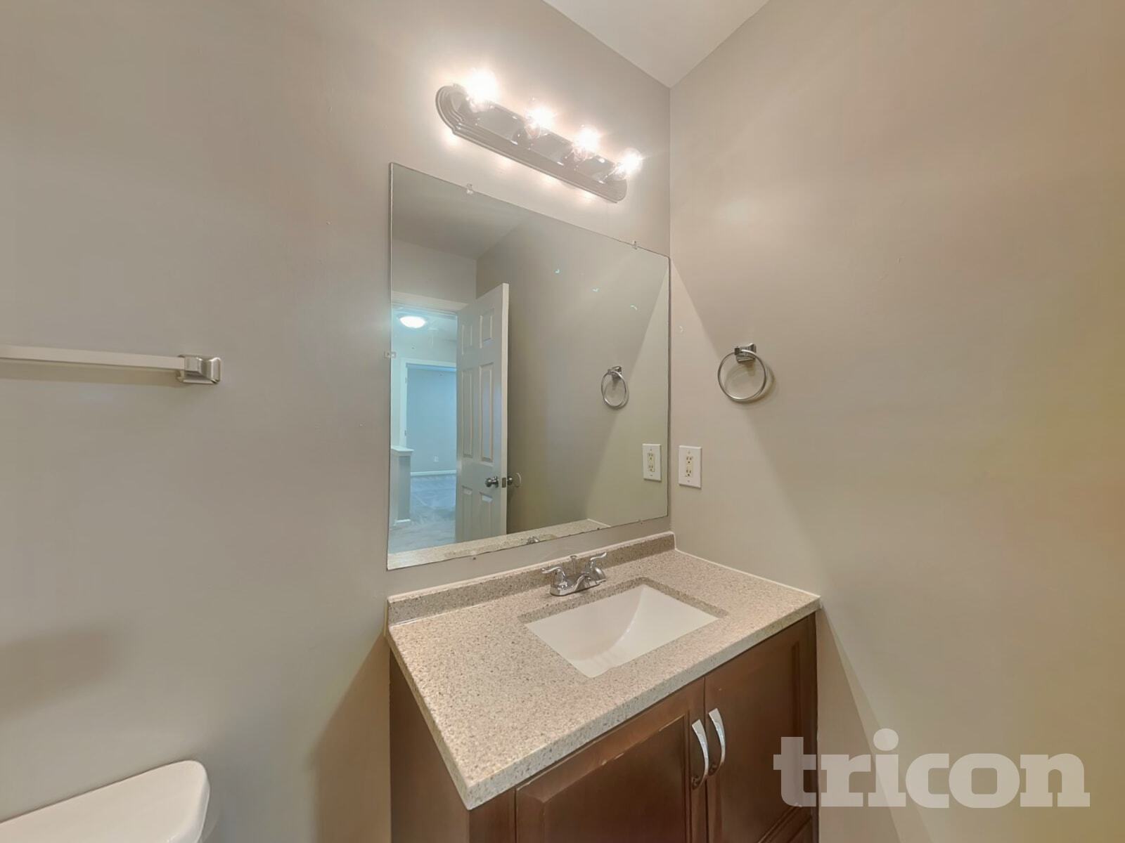 Building Photo - 9835 Veronica Dr