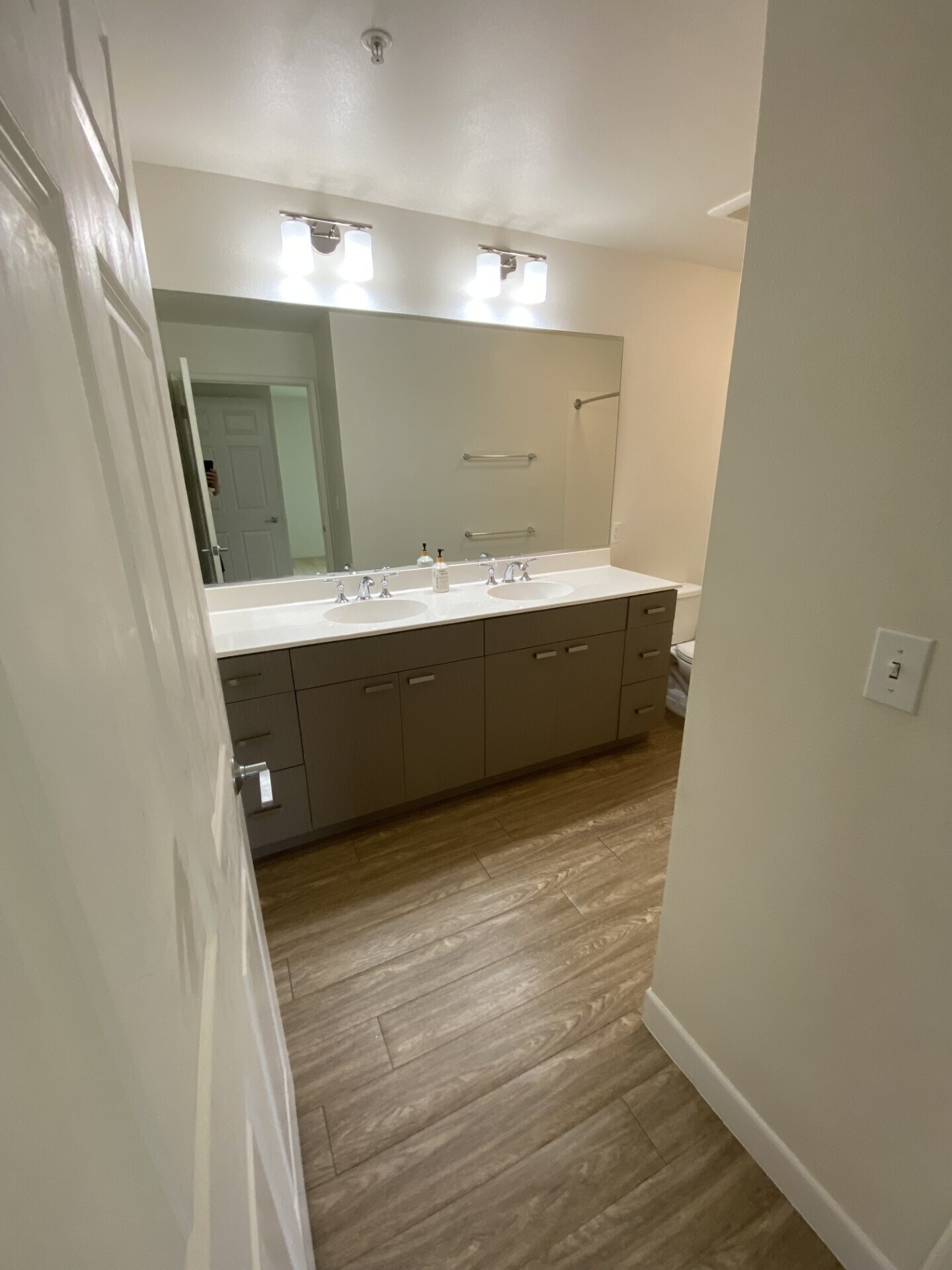 Building Photo - 50 Kihalani St