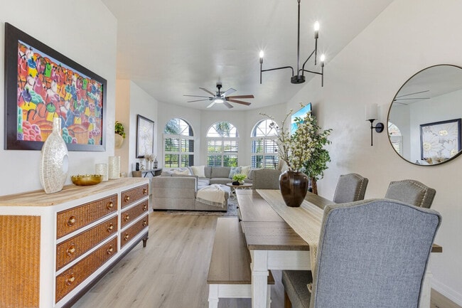 Building Photo - 533 SE 21st Ave